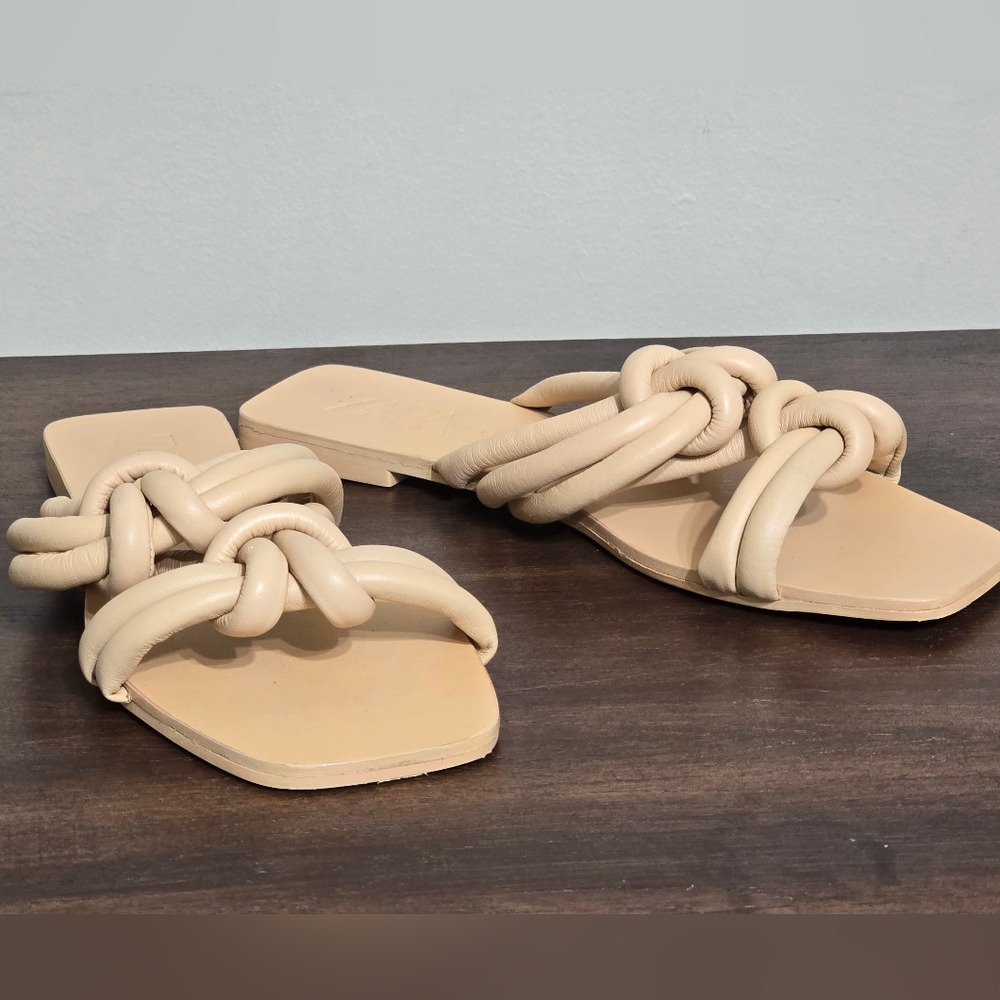 ZARA Tubular Leather Flat Sandals Women's Size 39 EUR/8.5 US